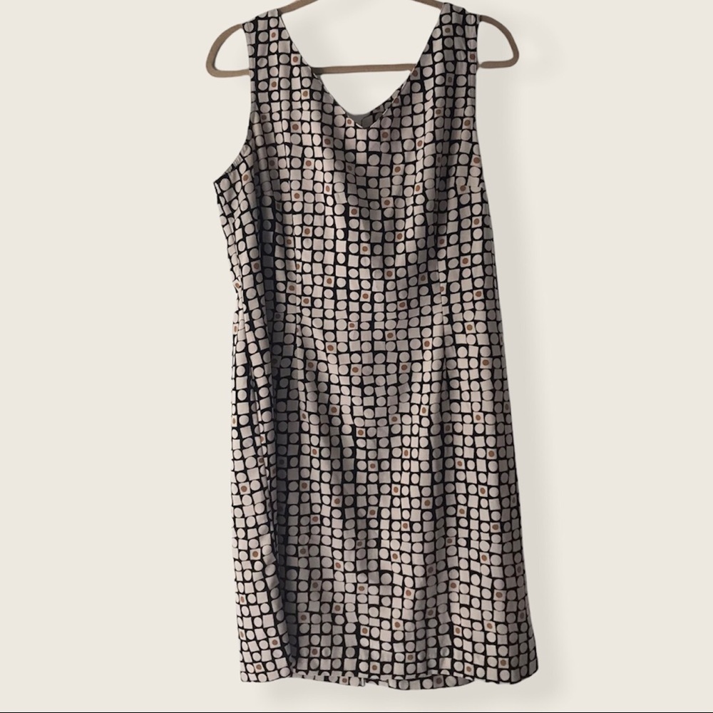 Kathie Lee Collection Sleeveless Shift Dress. 16